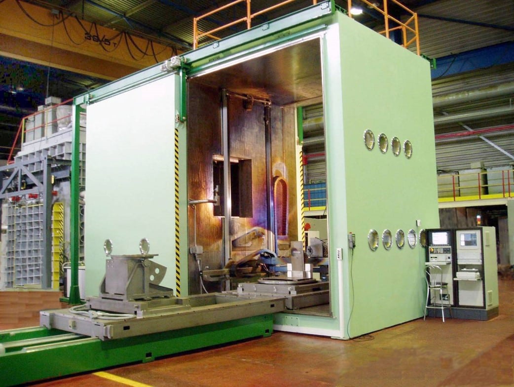 UNIVERSAL MACHINES FOR ELECTRON BEAM WELDING